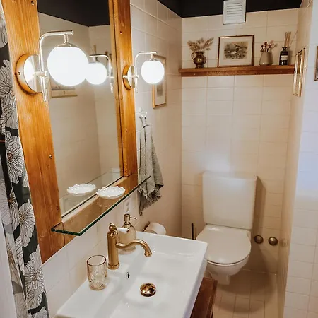Apartment La Belle Vue - Lakeview, Pool, Free Parking Darligen